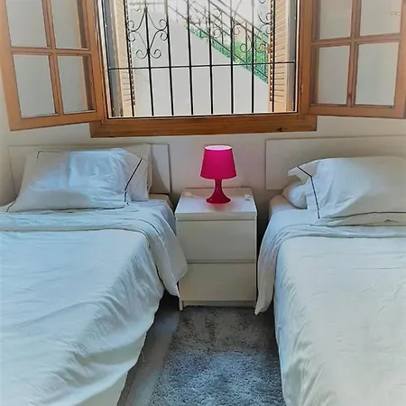 Casa Chloe, Alquiler Vacacional, Urbanizacion Privada Semesterbostad *